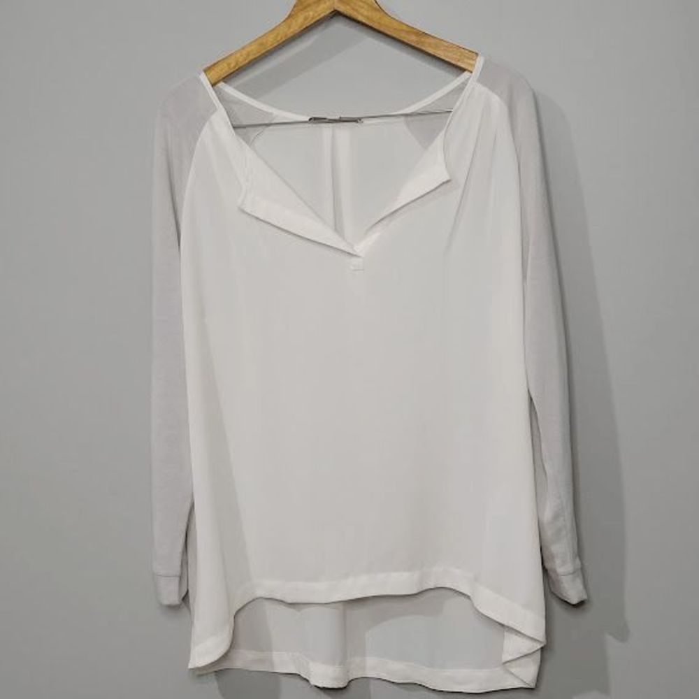 LOFT White V-Neck Long Sleeve Blouse - L